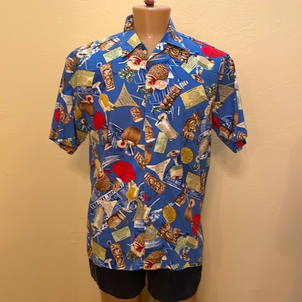 Koko Island Blue Hawaiian Shirt. (P6-2)